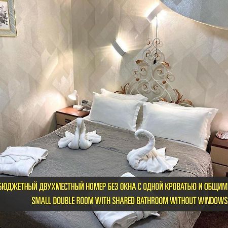 Les Mini Hotel Almaty Luaran gambar