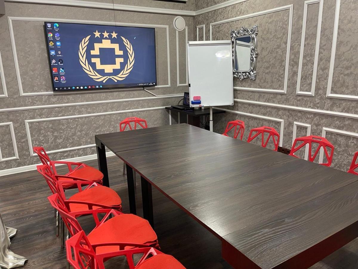 Les Mini Hotel Almaty Luaran gambar